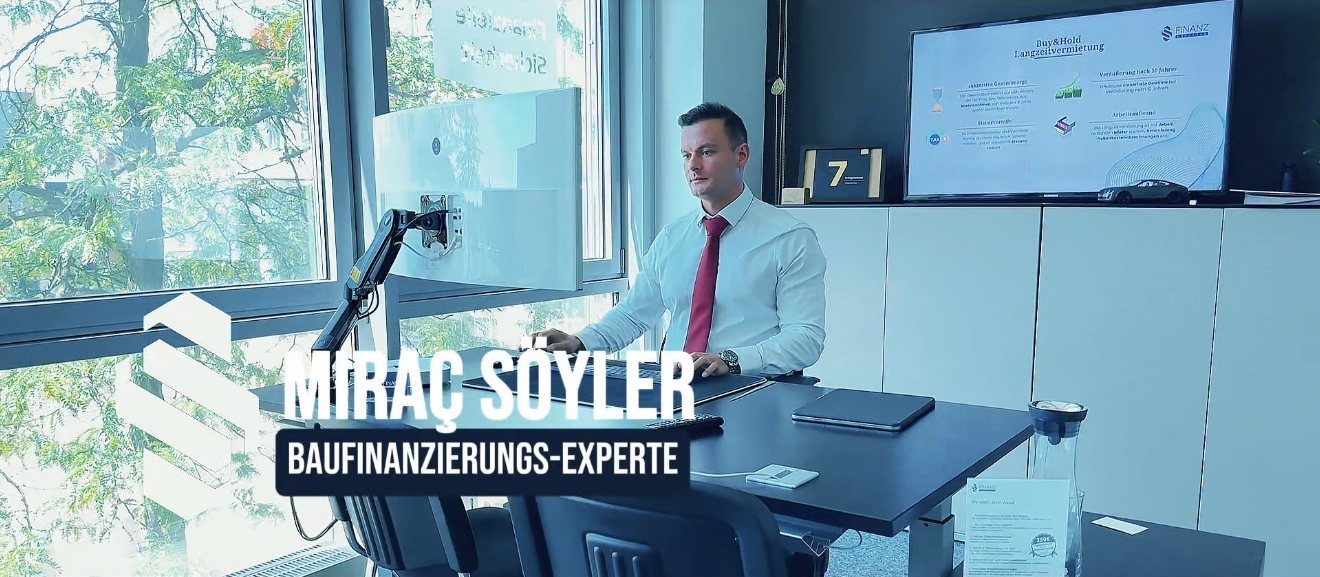 Im Büro in Oberhausen – Miraç Söyler, SFinanz Experten Oberhausen